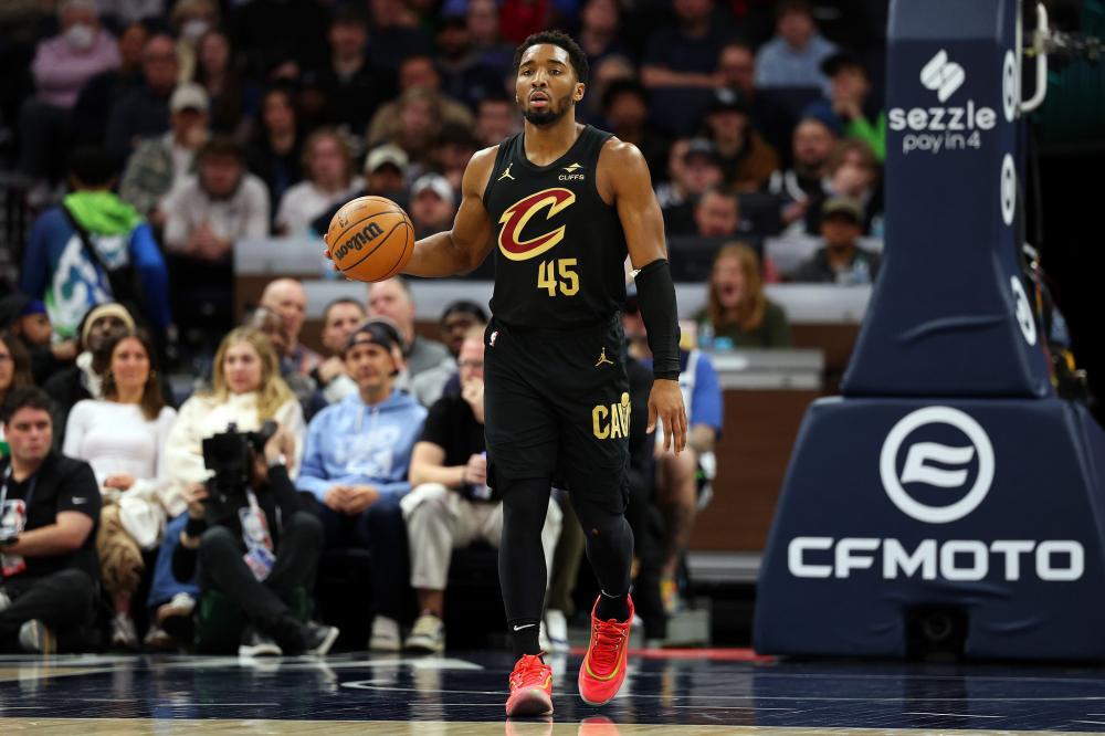 一边是陷入 一边是陷入