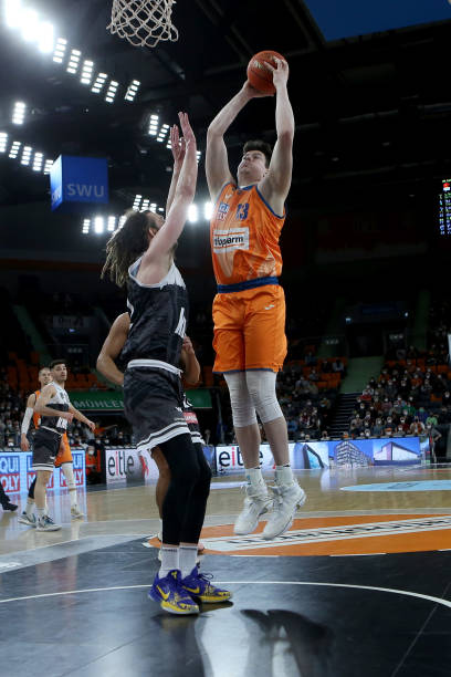 某城市高校 某城市高校